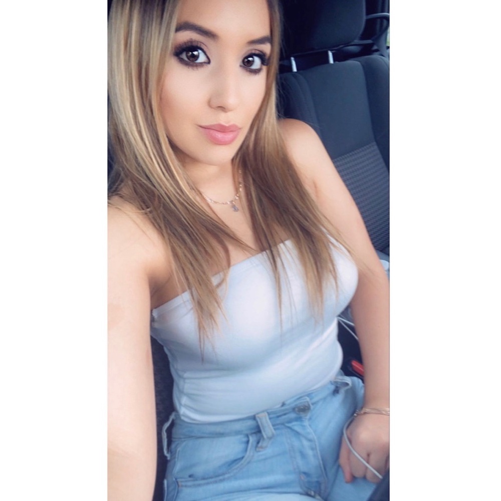 Meet your Posher, Cinthya